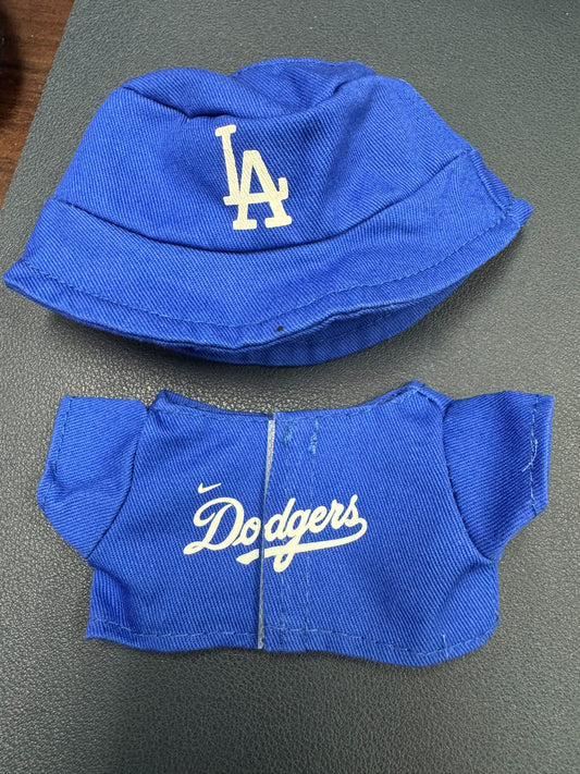Dodgers Labubu doll set with uniform, hat, and player-inspired accessories including Ohtani, Freeman, and Betts