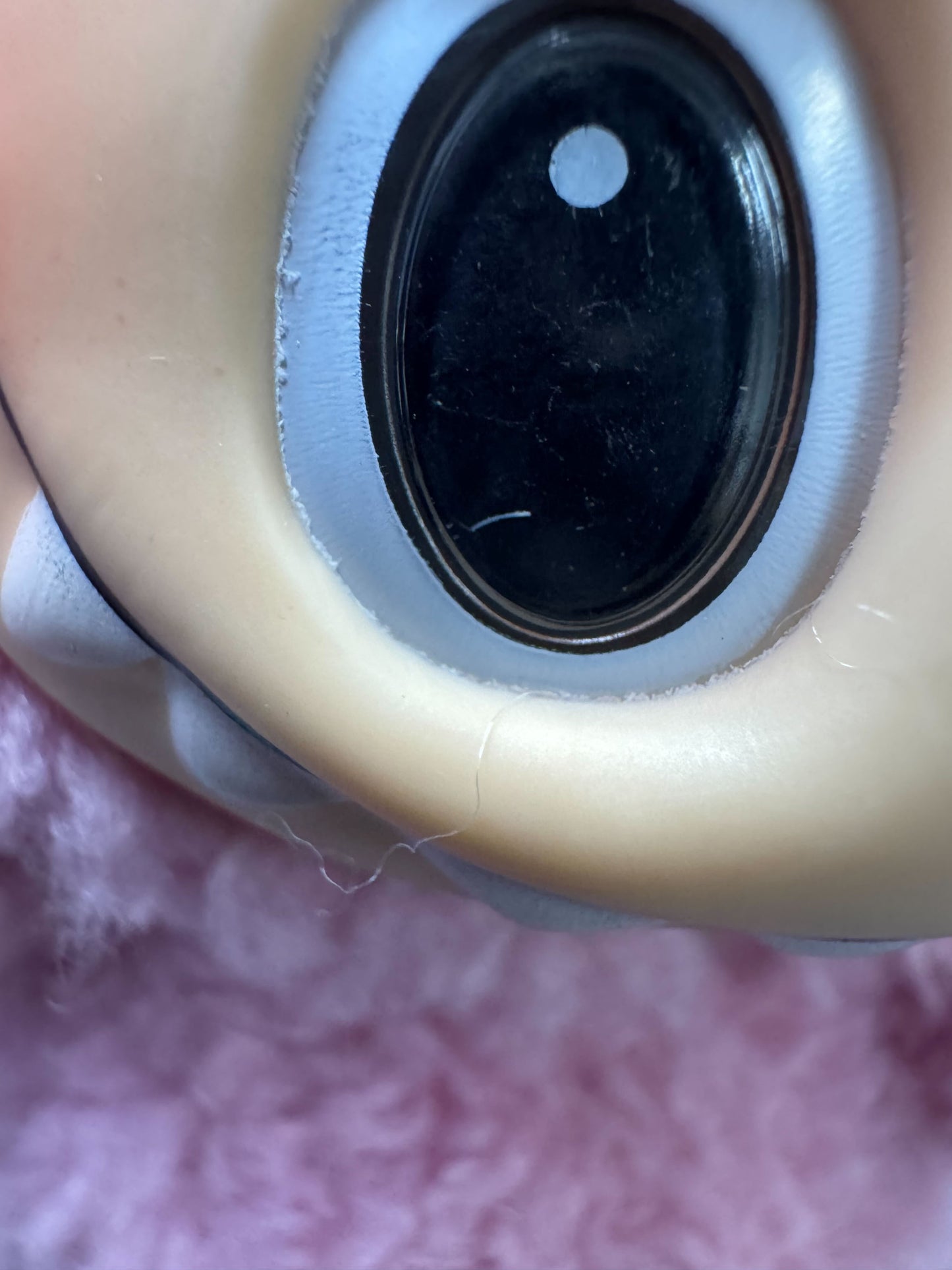 Lafufu “Exciting Macaron” – Lychee Berry
