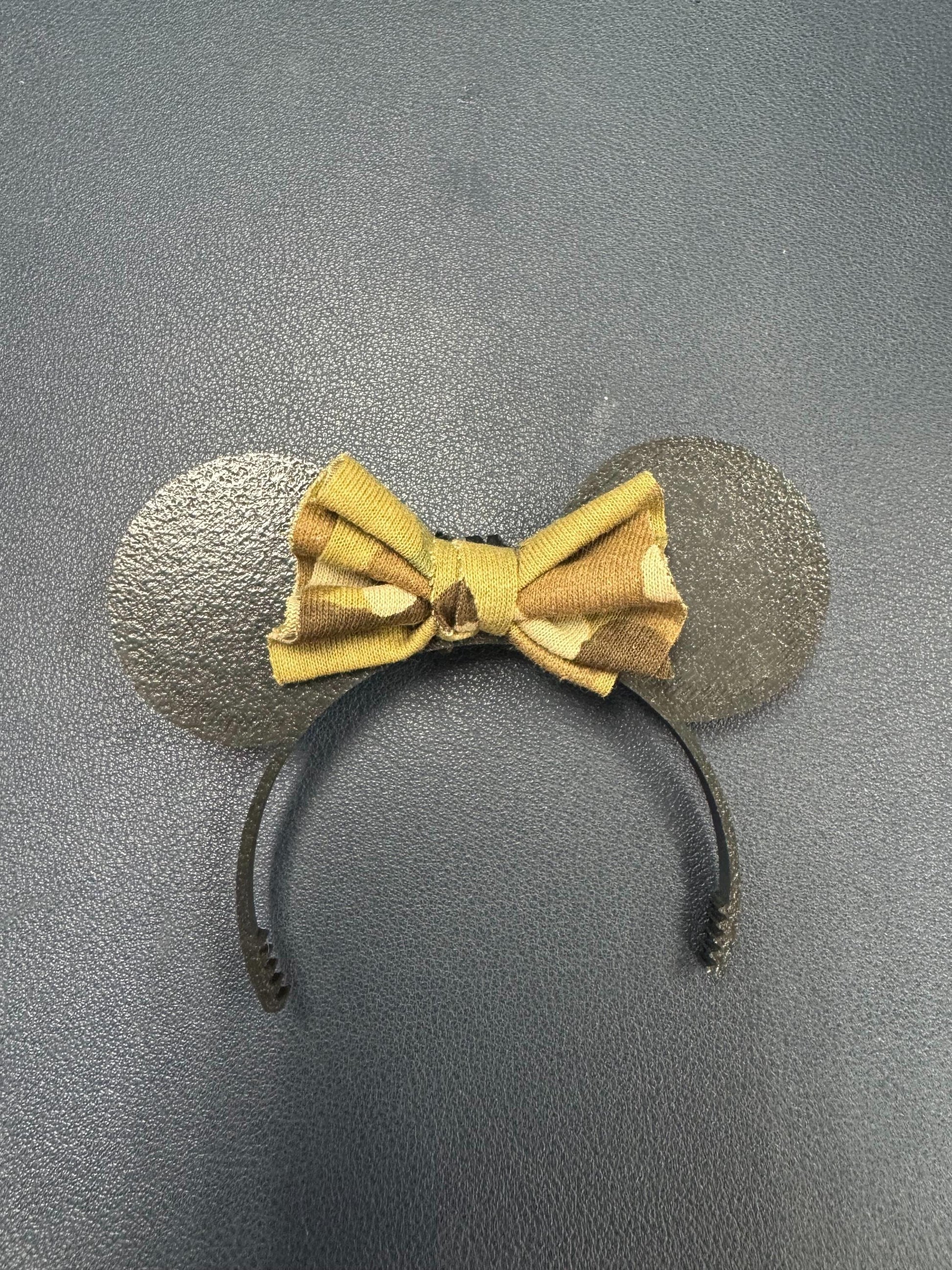 Labubu Military Mouse Ears with camo print bow, perfect for Pop Mart figures, black matte finish, secure mini band.