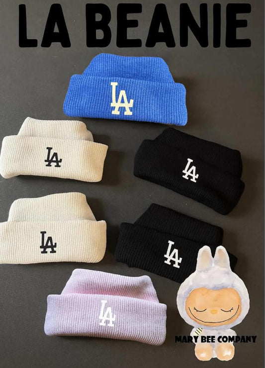 Mini LA Dodgers beanie in black or white for Labubu dolls, perfect for sports fan displays
